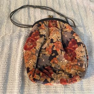 Women’s vintage clutch